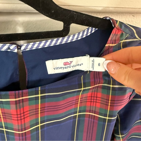 Vineyard Vines Plaid Shirt with Flared Ruffle Sleeves Navy Red Christmas Style - Picture 2 of 6